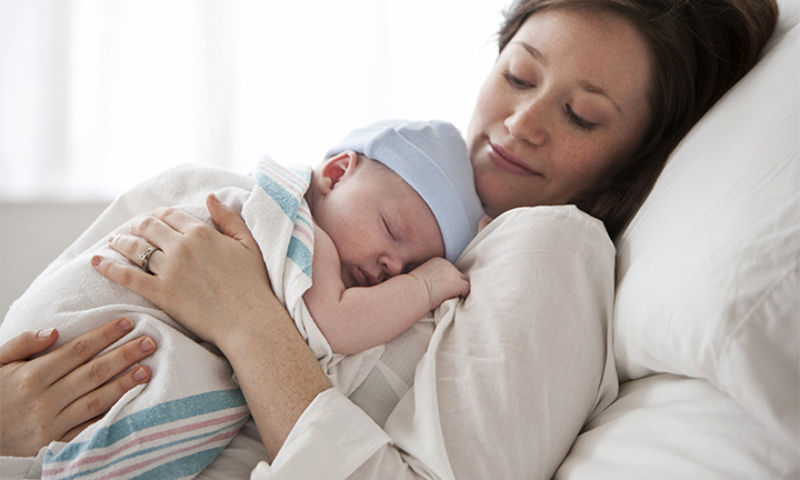 Breastfeeding_positions_181215740_5_720x432