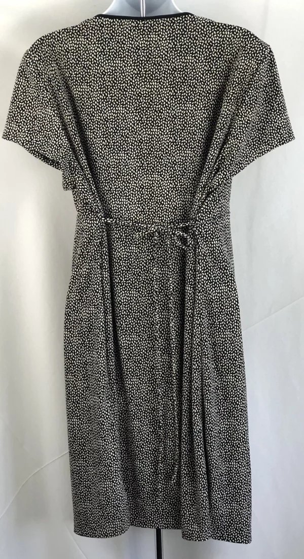 Cozymomstyle black geo maternity wrap dress with short sleeves empire style suitable for office