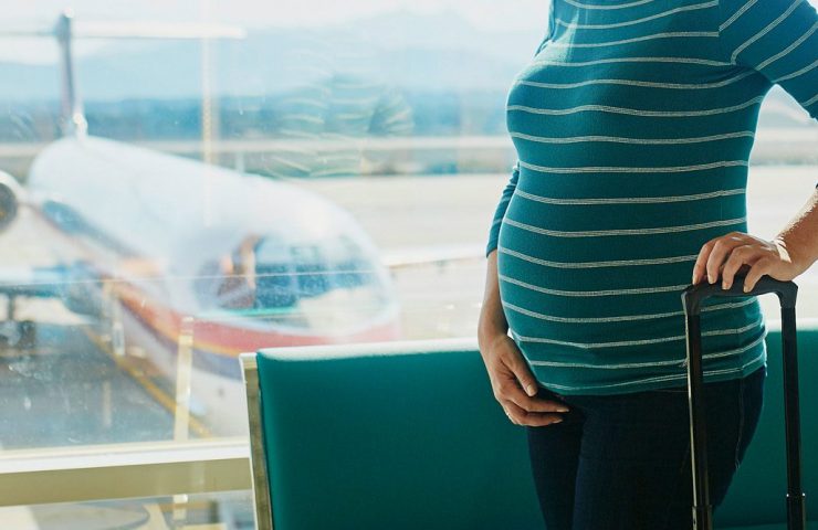 traveling-pregnant-hero
